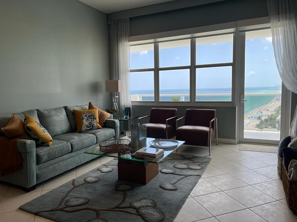 Penthouse Beach Front 1St Line, 2 Bedroom 2 Ba, New Decoration & Furnitures, Unobstructed View Of The Beautiful Atlantic, Free Parking Hollywood Bagian luar foto